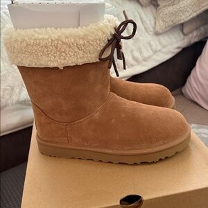 UGG Sarissa Shearling Short Boots in chestnut